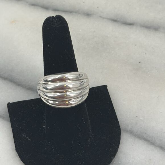 NWOT sterling silver puffy round wavy ring size 7.5 - Picture 2 of 5